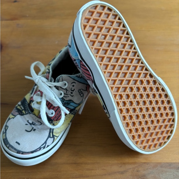 Peanuts Vans - Picture 3 of 3